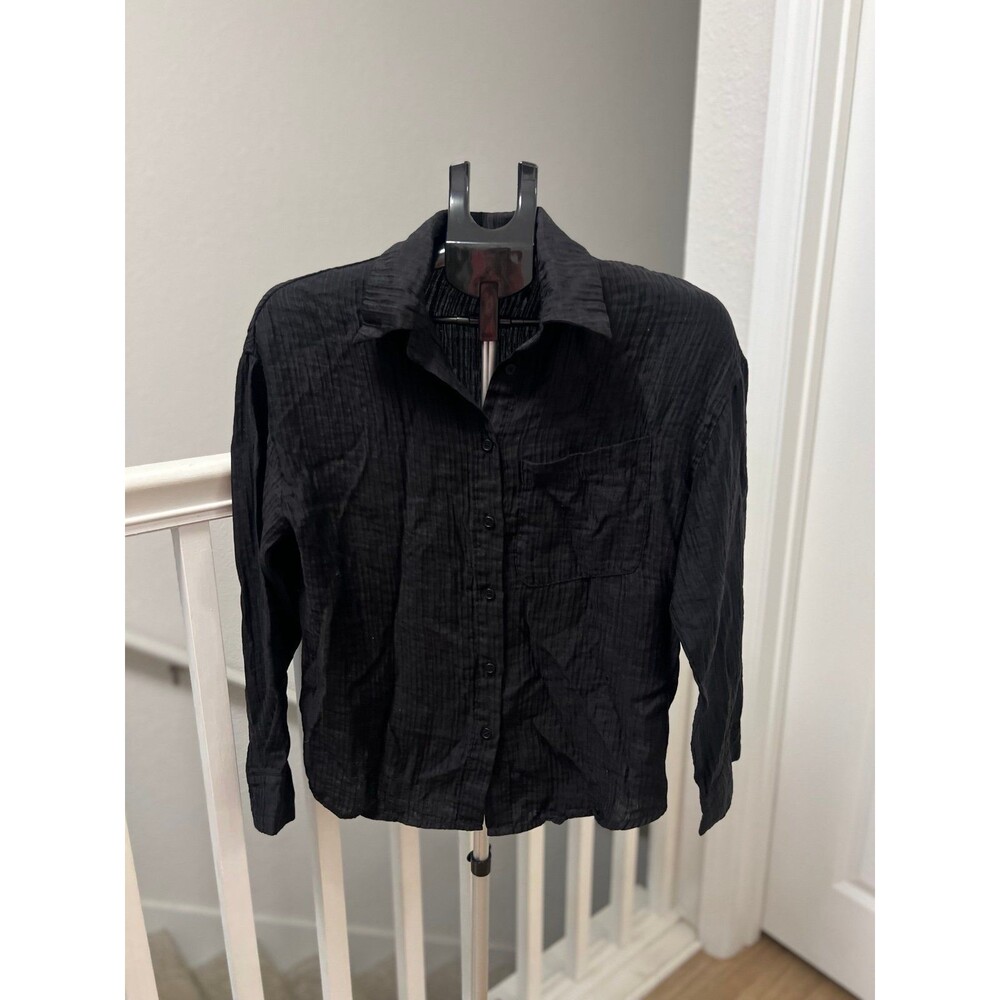 Kittenish by Jessie James Decker Crinkle Button Down Black Shirt Size Small